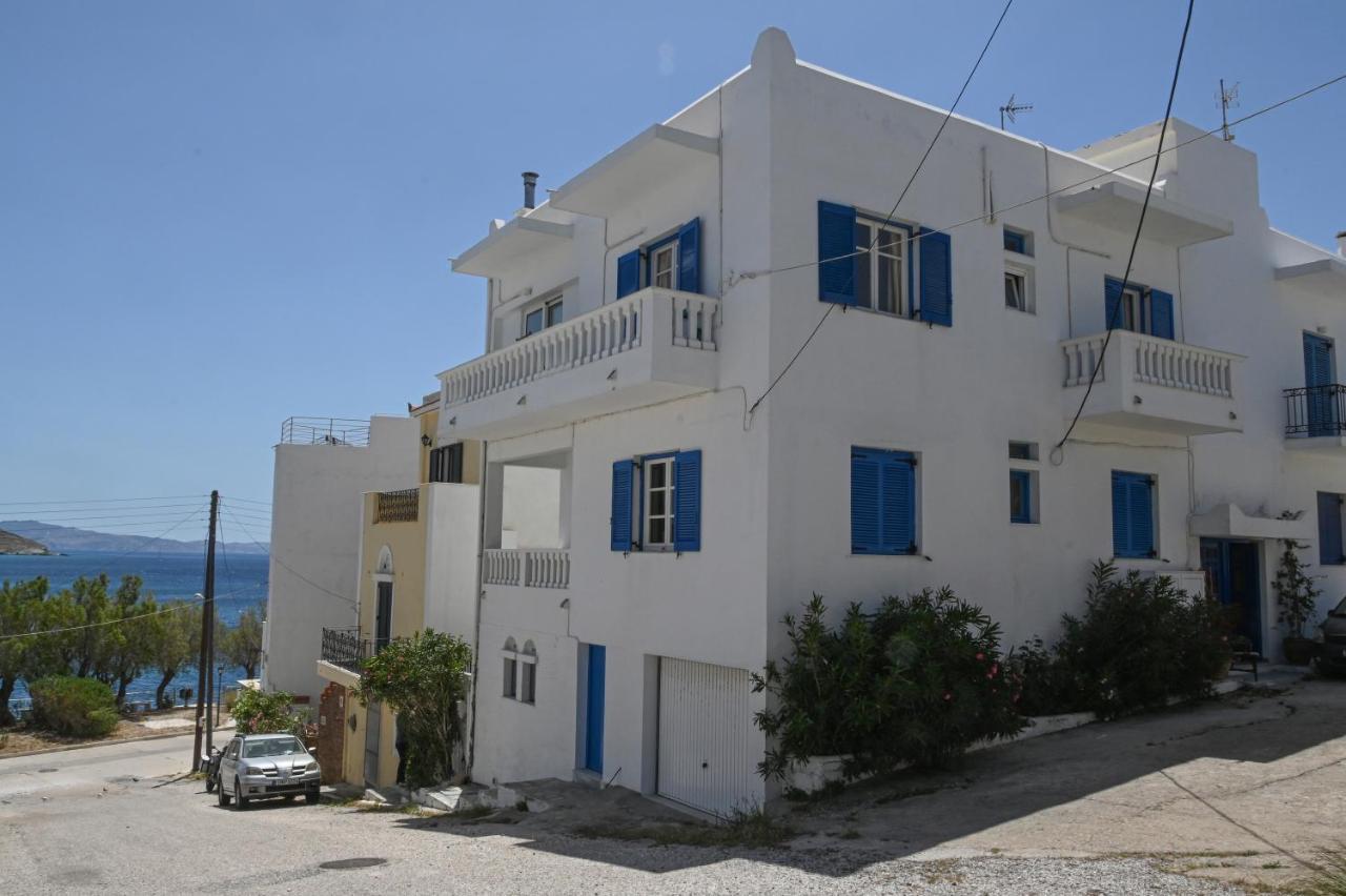 Sunny House In Agkali Bay Apartment Tínos Exterior foto